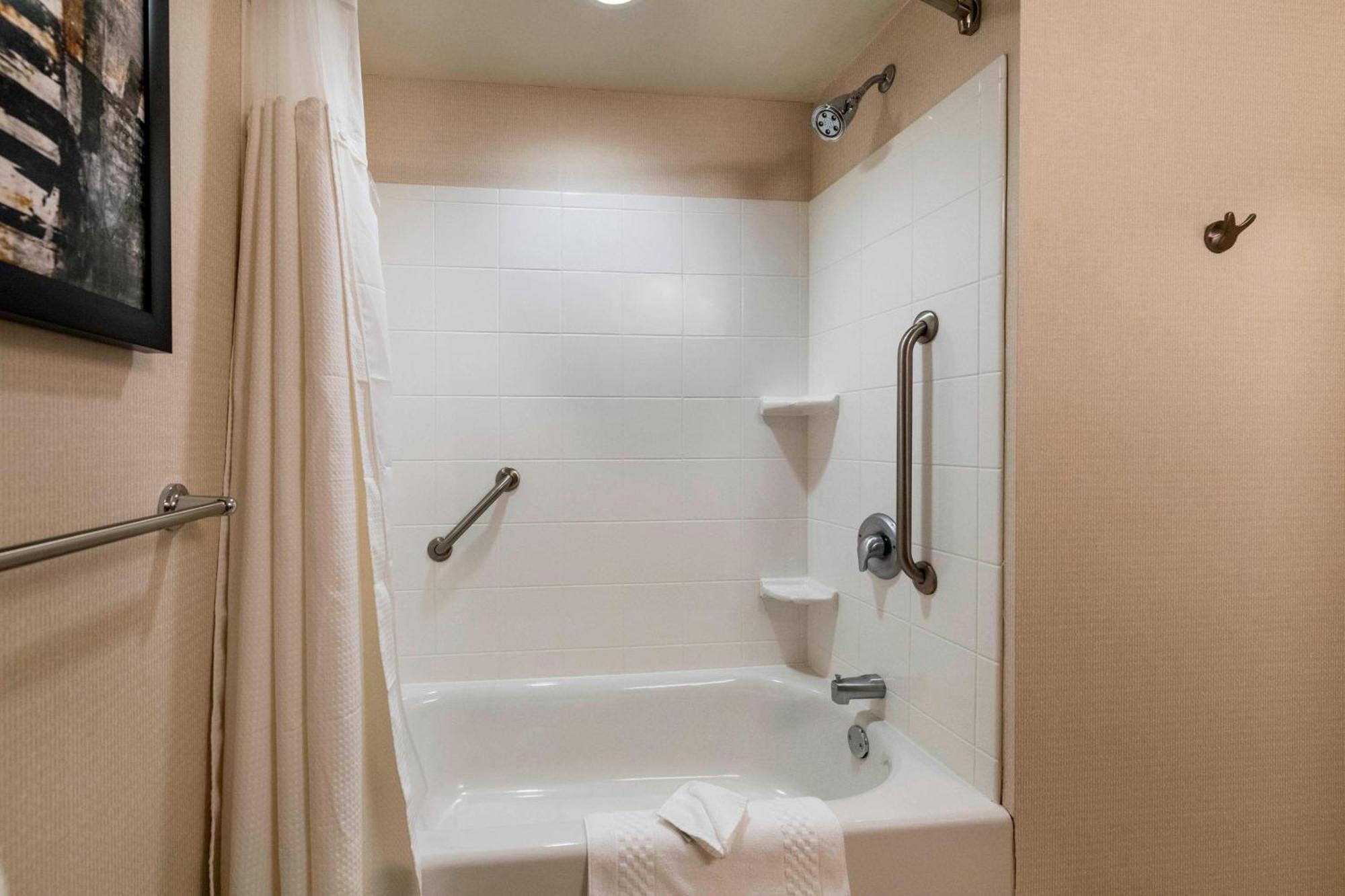 Courtyard By Marriott Atlanta Buford Mall Of Georgia Exteriér fotografie
